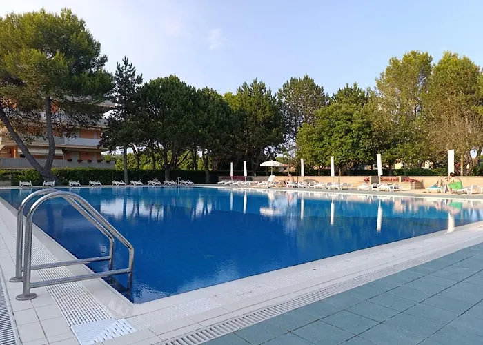 Valbella Apartment *